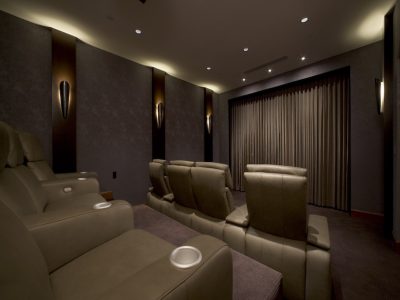 blackout-drapes-FEATURED-BLOG-POST high rise building draperies-for-your-noisy-neighborhood